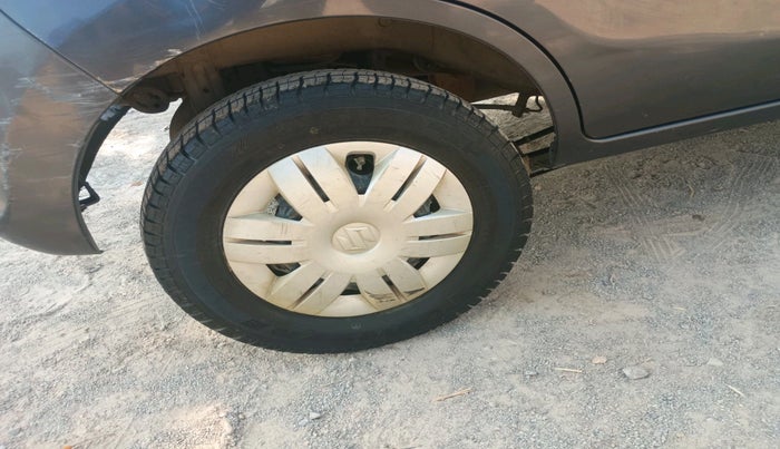 2016 Maruti Alto 800 LXI, Petrol, Manual, 1,05,197 km, tyre