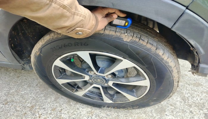 2021 Tata NEXON XZA PLUS (O) PETROL, Petrol, Automatic, 72,143 km, tyre