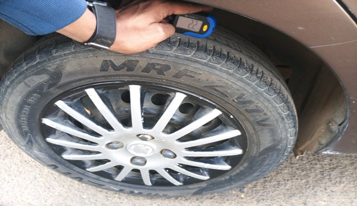 2016 Maruti Ciaz VXI, Petrol, Manual, 85,355 km, tyre