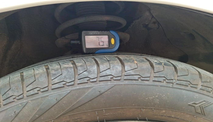 2011 Hyundai i20 MAGNA 1.2, Petrol, Manual, 52,994 km, tyre