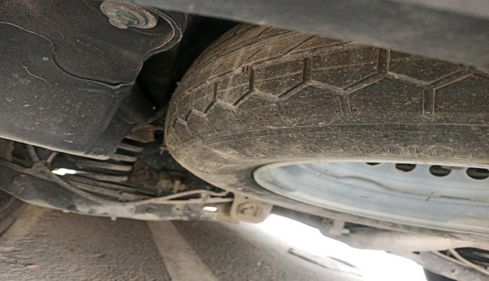 2023 Mahindra XUV700 AX 7 LUXURY D AT 7 STR, Diesel, Automatic, 85,037 km, tyre