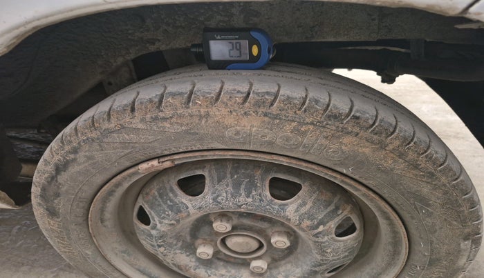 2013 Maruti Alto K10 VXI, Petrol, Manual, 66,133 km, tyre