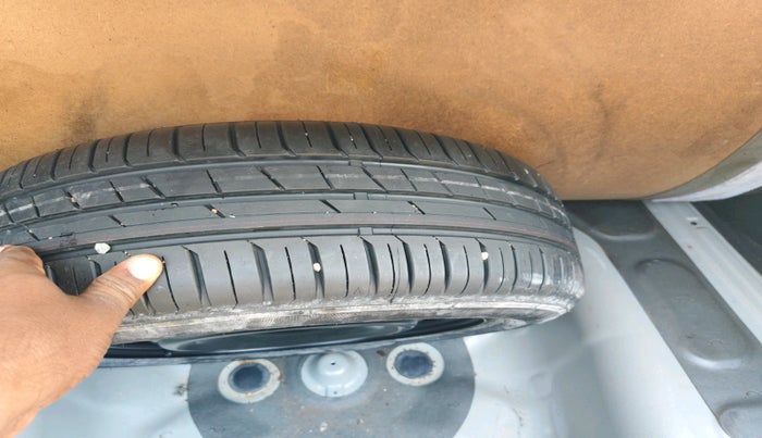 2019 Hyundai Verna 1.6 CRDI SX, Diesel, Manual, 97,001 km, tyre