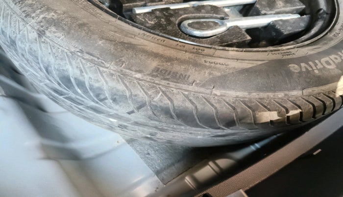 2023 MG ASTOR SAVVY 1.5 CVT, Petrol, Automatic, 45,614 km, tyre