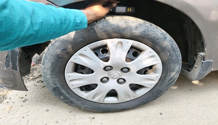 2013 Honda Brio S MT, Petrol, Manual, 83,645 km, tyre