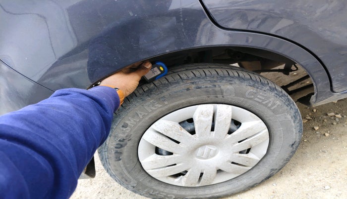 2022 Maruti Alto LXI OPT CNG, Petrol, Manual, 28,533 km, tyre