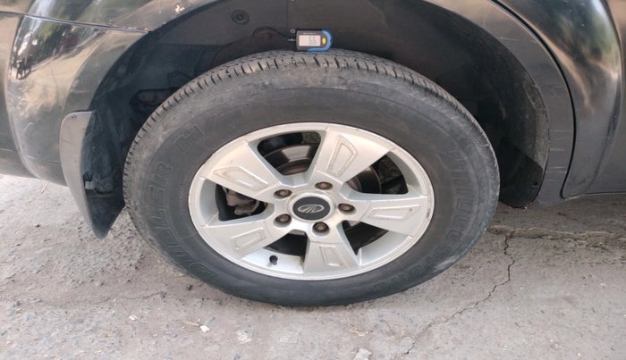 2013 Mahindra XUV500 W4, Diesel, Manual, 94,076 km, tyre