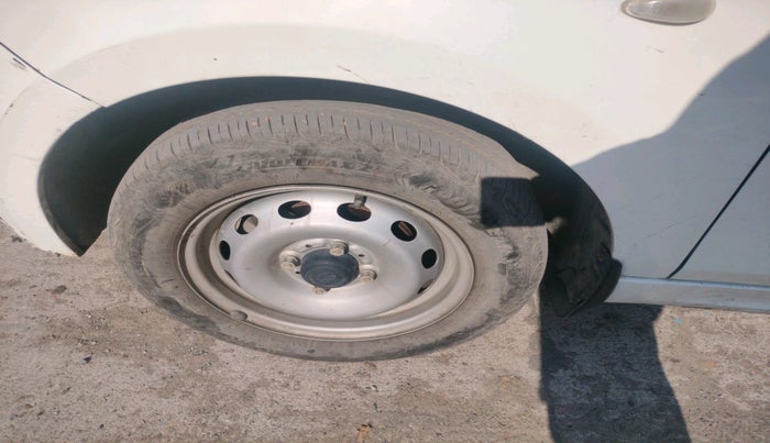 2022 Tata Tiago XE PETROL, Petrol, Manual, 28,401 km, tyre