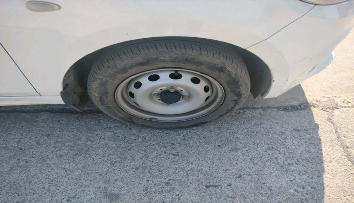 2022 Tata Tiago XE PETROL, Petrol, Manual, 28,401 km, tyre