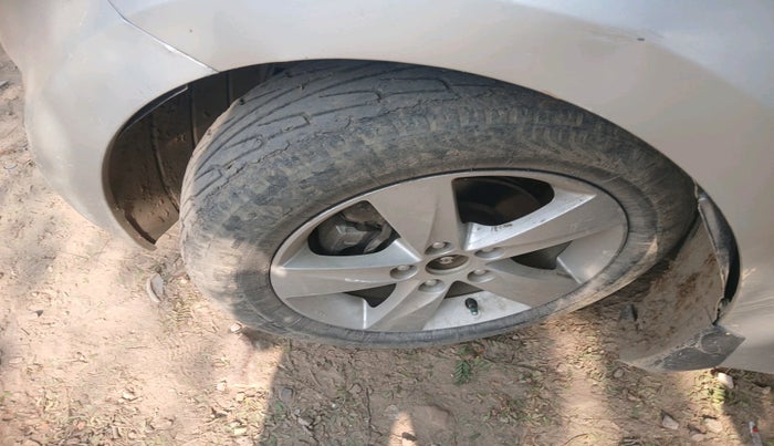 2013 Hyundai New Elantra 1.6 SX AT DIESEL, Diesel, Automatic, 72,294 km, tyre