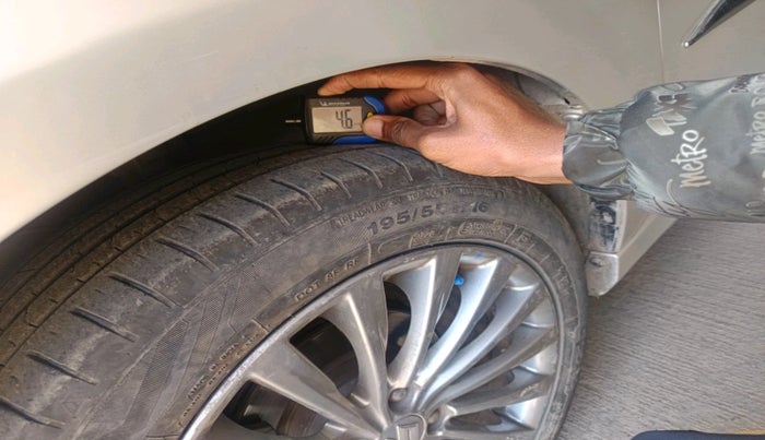 2015 Maruti Ciaz ZXI+ RS, Petrol, Manual, 2,22,492 km, tyre