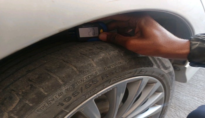 2015 Maruti Ciaz ZXI+ RS, Petrol, Manual, 2,22,492 km, tyre