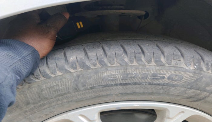 2022 Maruti Swift ZXI AMT, Petrol, Automatic, 46,350 km, tyre