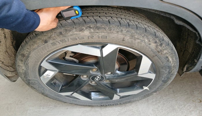 2023 Hyundai ALCAZAR PLATINUM 1.5 TURBO PETROL MT 7STR, Petrol, Manual, 12,638 km, tyre