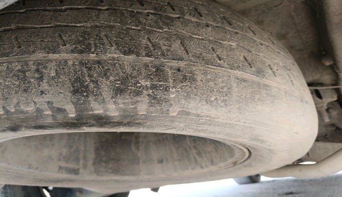 2016 Mahindra XUV500 W10, Diesel, Manual, 98,898 km, tyre