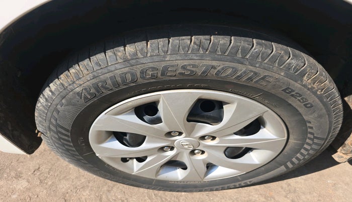 2016 Hyundai Elite i20 SPORTZ 1.2, Petrol, Manual, 77,127 km, tyre