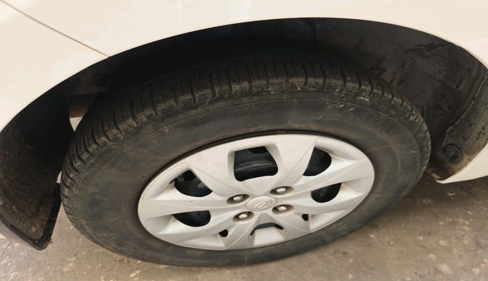 2016 Hyundai Elite i20 SPORTZ 1.2, Petrol, Manual, 77,127 km, tyre