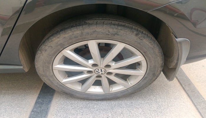 2018 Volkswagen Ameo HIGHLINE PLUS 1.5L AT 16 ALLOY, Diesel, Automatic, 77,675 km, tyre