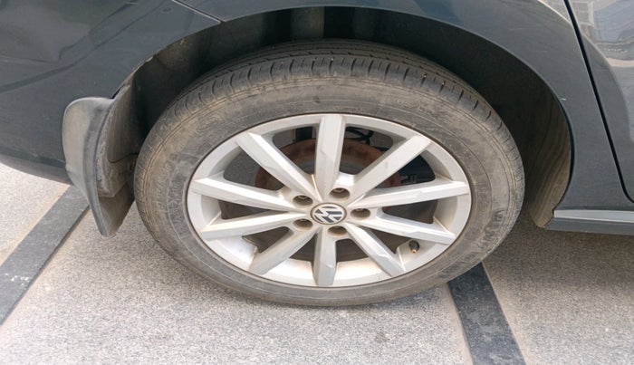 2018 Volkswagen Ameo HIGHLINE PLUS 1.5L AT 16 ALLOY, Diesel, Automatic, 77,675 km, tyre