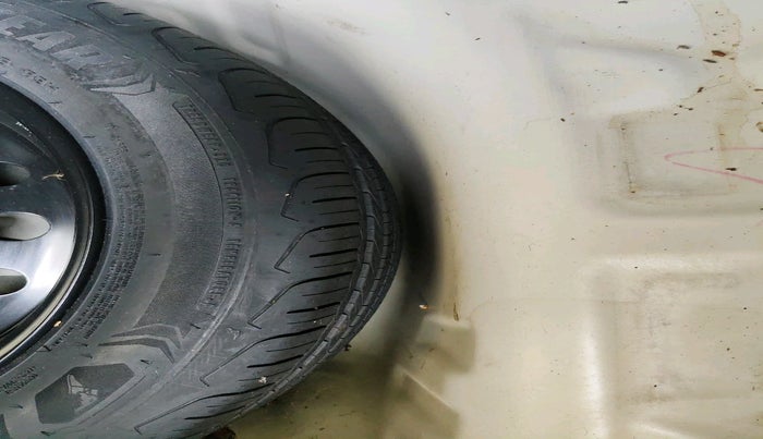 2023 Maruti FRONX DELTA PLUS 1.2L AGS, Petrol, Automatic, 13,892 km, tyre