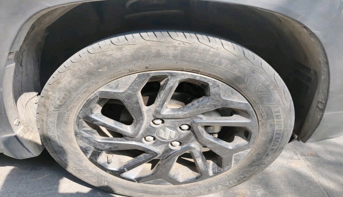 2023 Maruti FRONX DELTA PLUS 1.2L AGS, Petrol, Automatic, 13,892 km, tyre