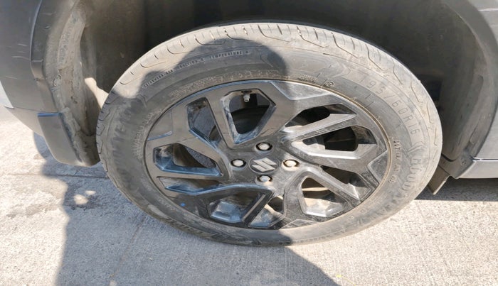 2023 Maruti FRONX DELTA PLUS 1.2L AGS, Petrol, Automatic, 13,892 km, tyre