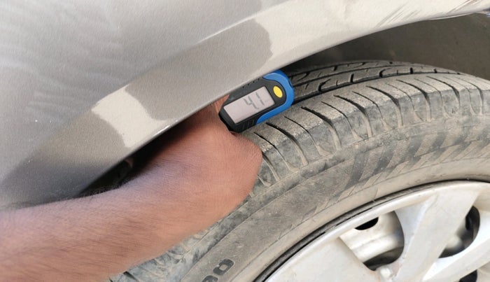 2012 Nissan Sunny XE, Petrol, Manual, 78,657 km, tyre