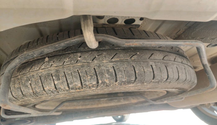 2020 Maruti XL6 ZETA MT, Petrol, Manual, 1,06,848 km, tyre