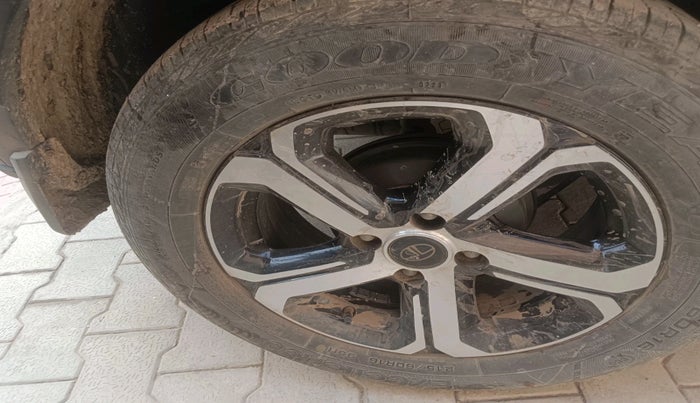 2023 Tata NEXON XZ PLUS LUXURY SUNROOF PETROL, Petrol, Manual, 17,984 km, tyre