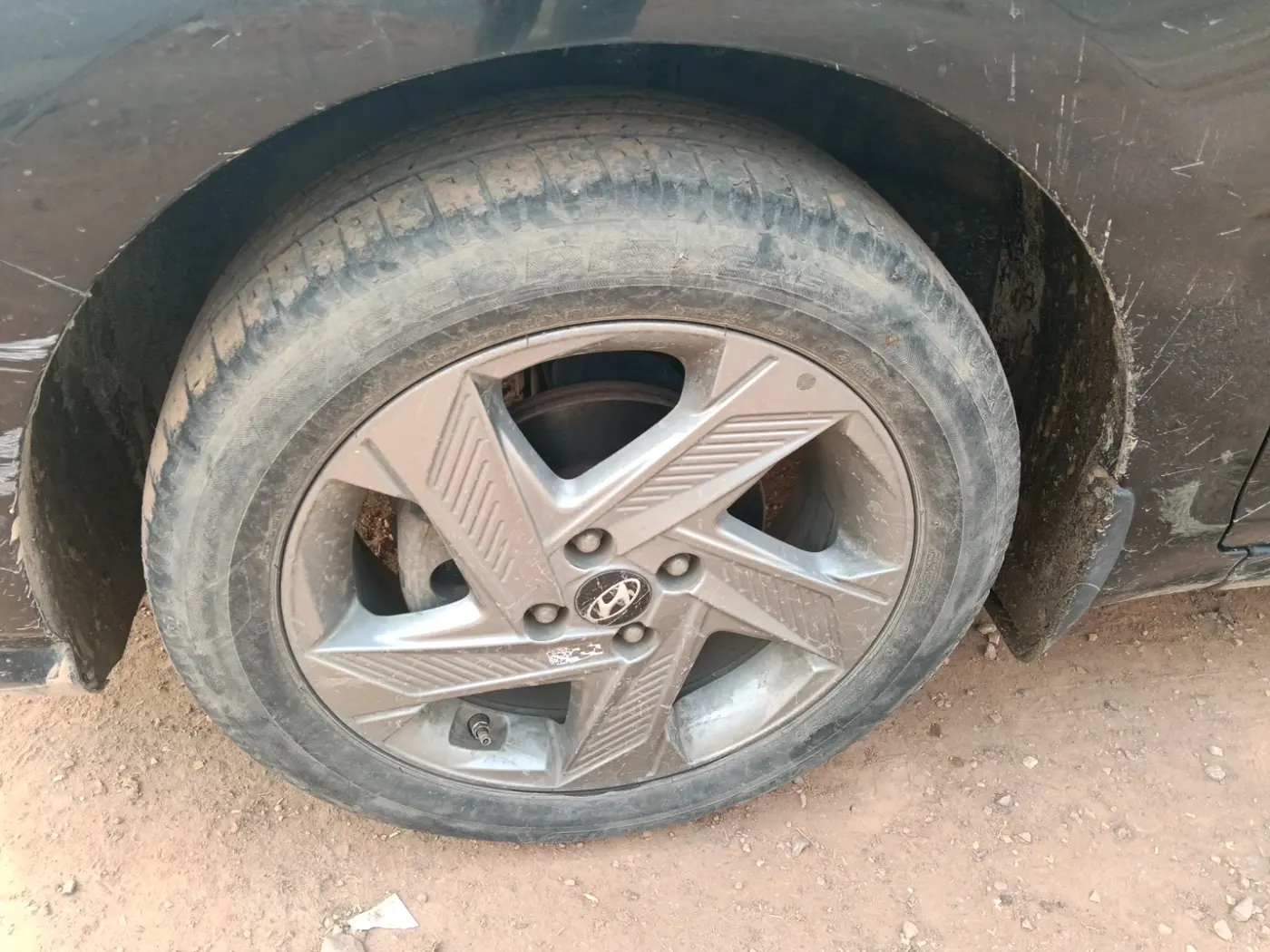 2022 Hyundai Verna SX 1.5 VTVT, CNG, Manual, 48,712 km, tyre
