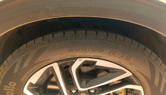 2022 KIA CARENS LUXURY PLUS 1.5 DIESEL AT 7 STR, Diesel, Automatic, 67,435 km, tyre