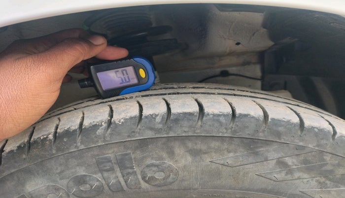 2016 Maruti Swift VDI (O), Diesel, Manual, 50,895 km, tyre