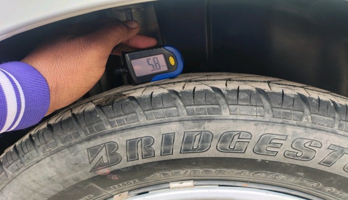 2016 Maruti Swift VDI (O), Diesel, Manual, 50,895 km, tyre