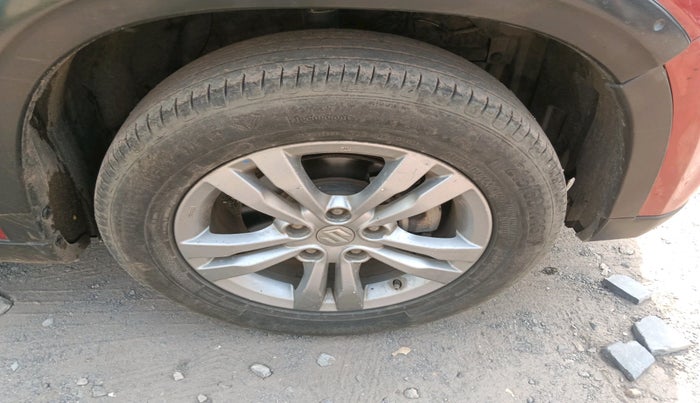 2016 Maruti Vitara Brezza ZDI PLUS DUAL TONE, Diesel, Manual, 2,03,026 km, tyre