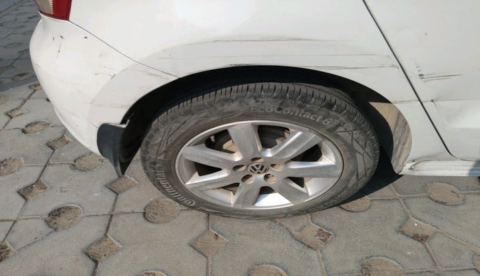 2011 Volkswagen Polo HIGHLINE 1.6L, Petrol, Manual, 96,523 km, tyre