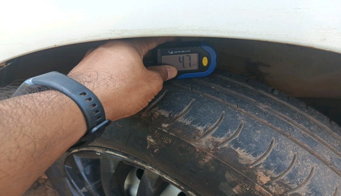 2011 Maruti A Star LXI, Petrol, Manual, 45,684 km, tyre