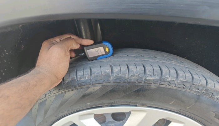 2020 Maruti Vitara Brezza VXI, Petrol, Manual, 82,186 km, tyre