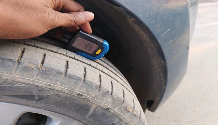 2017 Maruti Baleno ALPHA PETROL 1.2, Petrol, Manual, 53,082 km, tyre