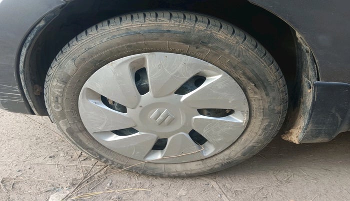 2016 Maruti Celerio VXI CNG, Petrol, Manual, 1,43,237 km, tyre