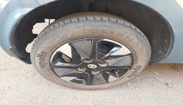 2023 Tata TIAGO EV XZ PLUS TECH LUX LONG RANGE, Electric, Automatic, 43,950 km, tyre