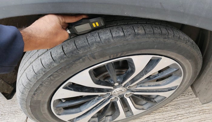 2022 MG HECTOR SHARP 2.0 DIESEL, Diesel, Manual, 71,234 km, tyre