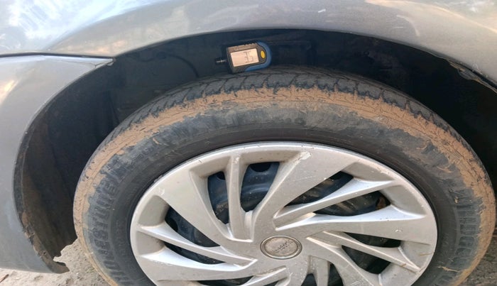 2016 Toyota Etios Liva GD, Diesel, Manual, 1,10,275 km, tyre