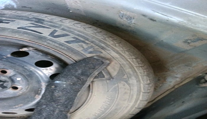 2016 Toyota Etios Liva GD, Diesel, Manual, 1,10,275 km, tyre