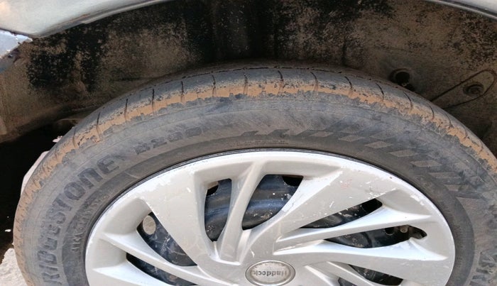 2016 Toyota Etios Liva GD, Diesel, Manual, 1,10,275 km, tyre