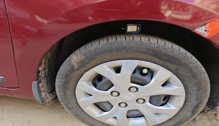 2015 Hyundai Grand i10 SPORTZ 1.2 KAPPA VTVT, Petrol, Manual, 94,272 km, tyre