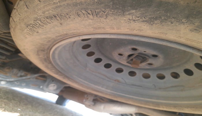 2021 Mahindra XUV700 AX 7 LUXURY D AT 7 STR, Diesel, Automatic, 52,773 km, tyre