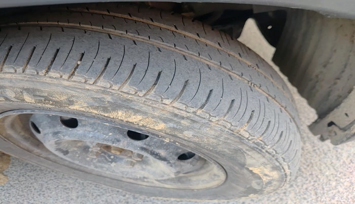 2018 Mahindra KUV 100 NXT K4+ D 6 STR, Diesel, Manual, 2,01,291 km, tyre