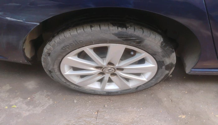 2012 Volkswagen Vento HIGHLINE DIESEL 1.6, Diesel, Manual, 1,93,325 km, tyre