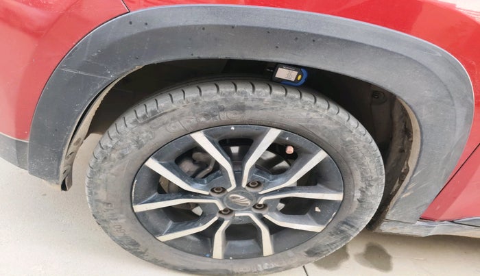 2018 Mahindra KUV 100 NXT K8 D 6 STR DUAL TONE, Diesel, Manual, 95,850 km, tyre