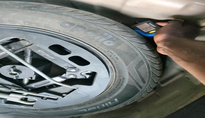 2018 Mahindra KUV 100 NXT K8 D 6 STR DUAL TONE, Diesel, Manual, 95,850 km, tyre